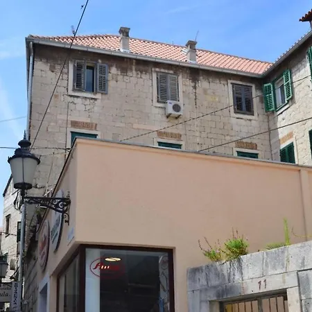 Apartment Apartman Centre Luka